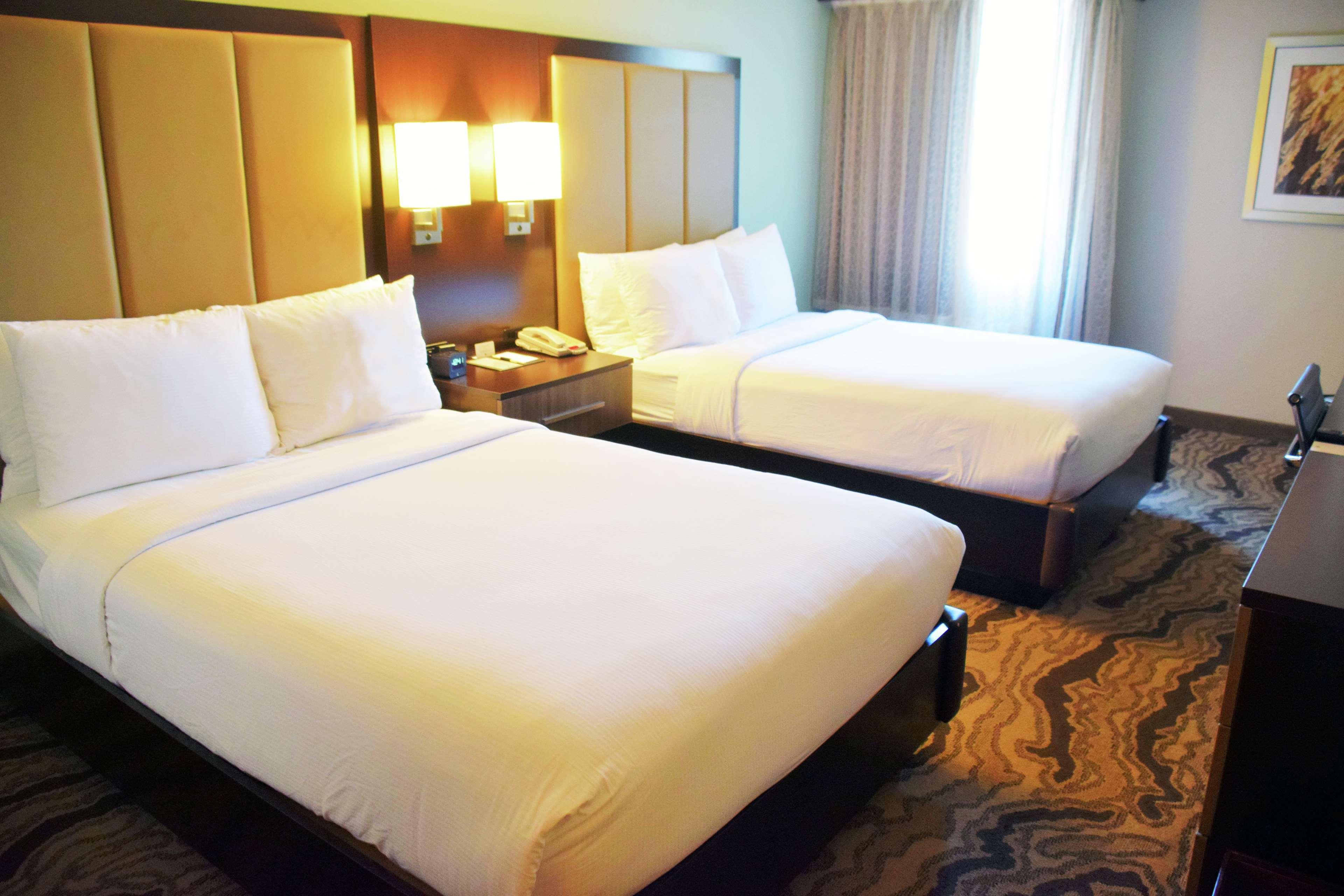 Doubletree By Hilton Montgomery Downtown Экстерьер фото
