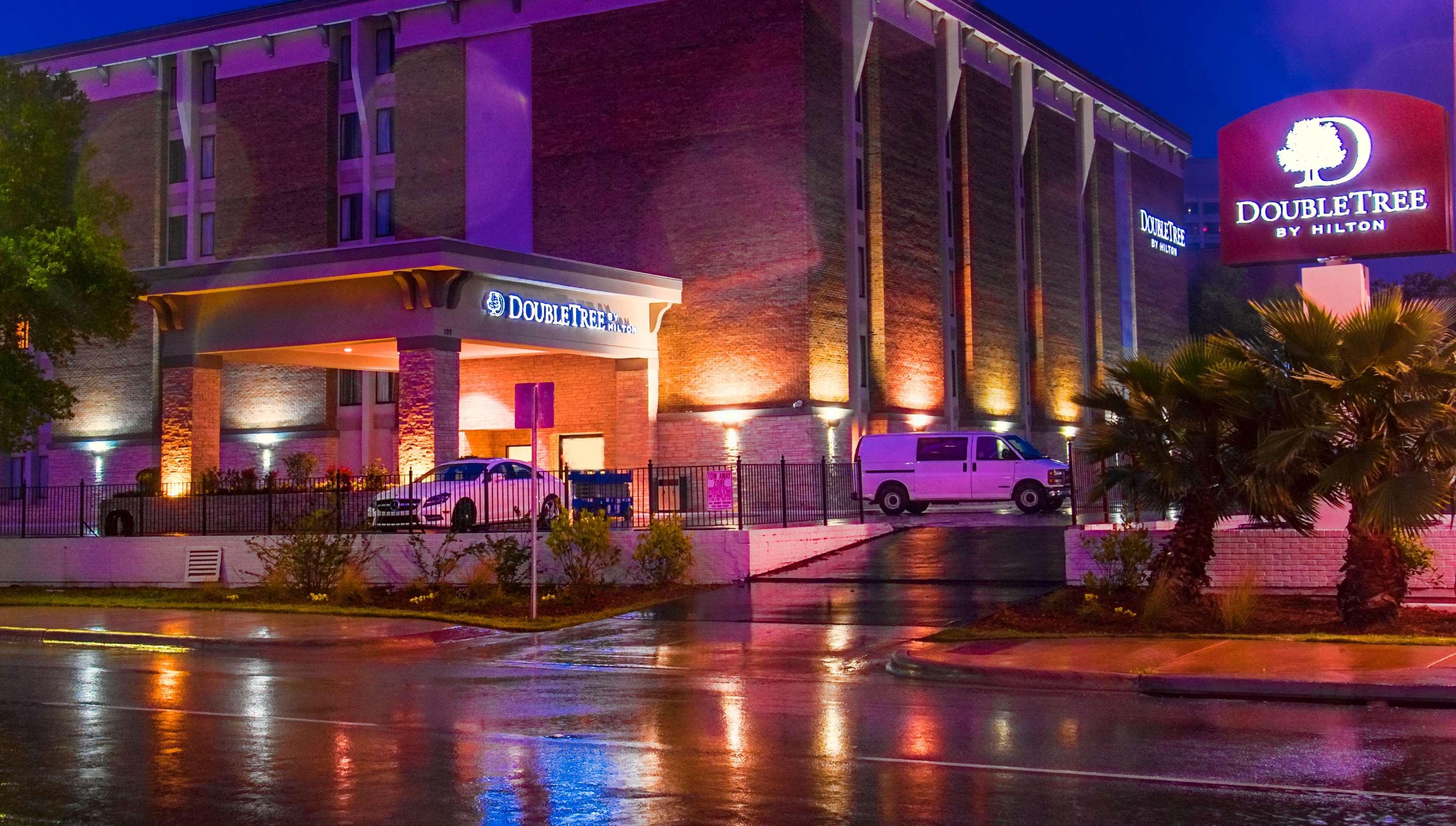 Doubletree By Hilton Montgomery Downtown Экстерьер фото