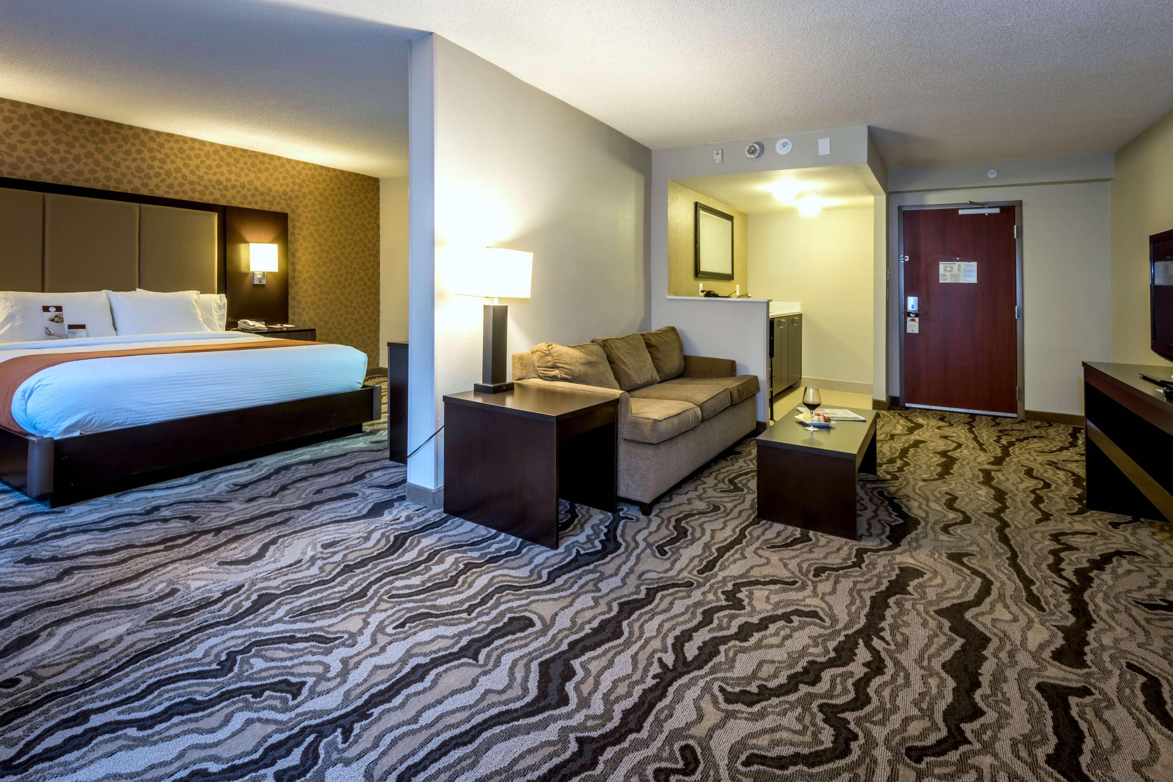Doubletree By Hilton Montgomery Downtown Экстерьер фото