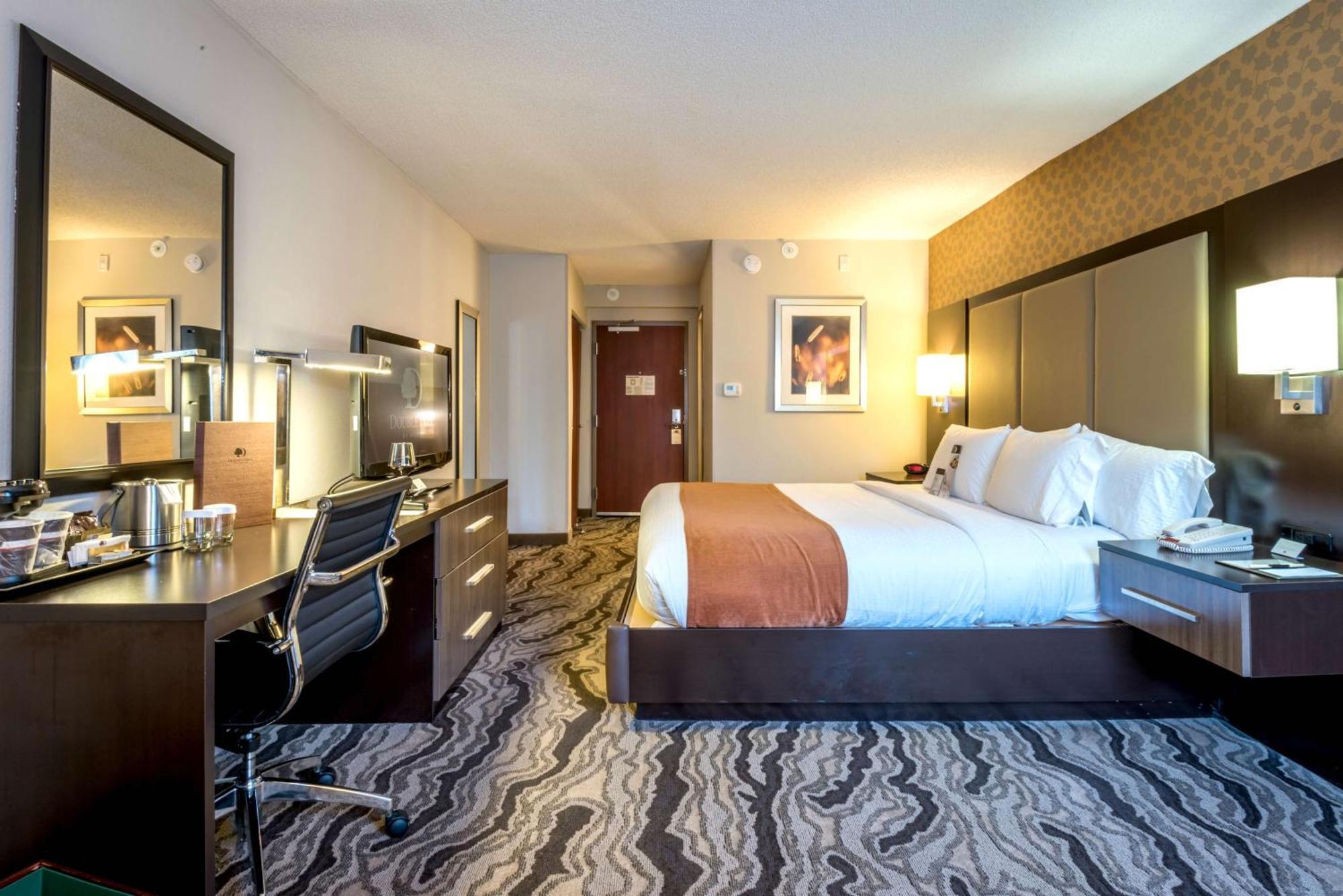 Doubletree By Hilton Montgomery Downtown Экстерьер фото
