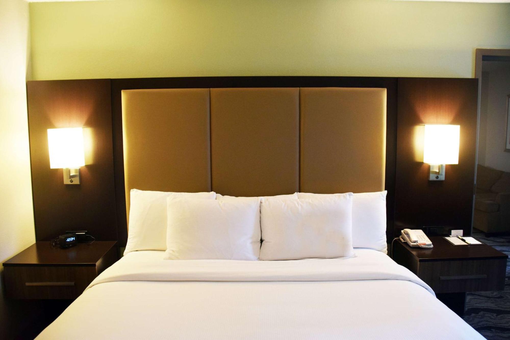 Doubletree By Hilton Montgomery Downtown Экстерьер фото