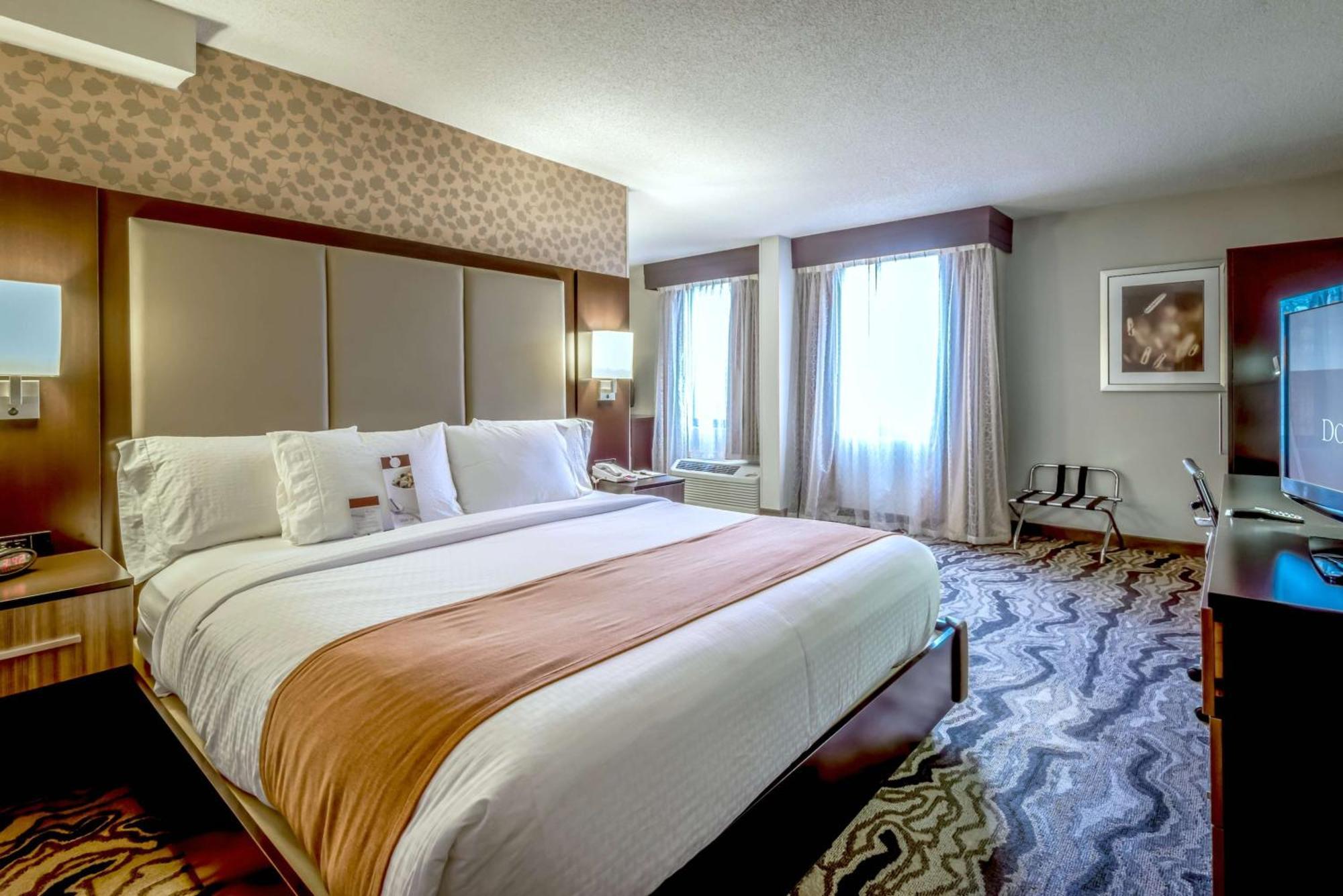 Doubletree By Hilton Montgomery Downtown Экстерьер фото