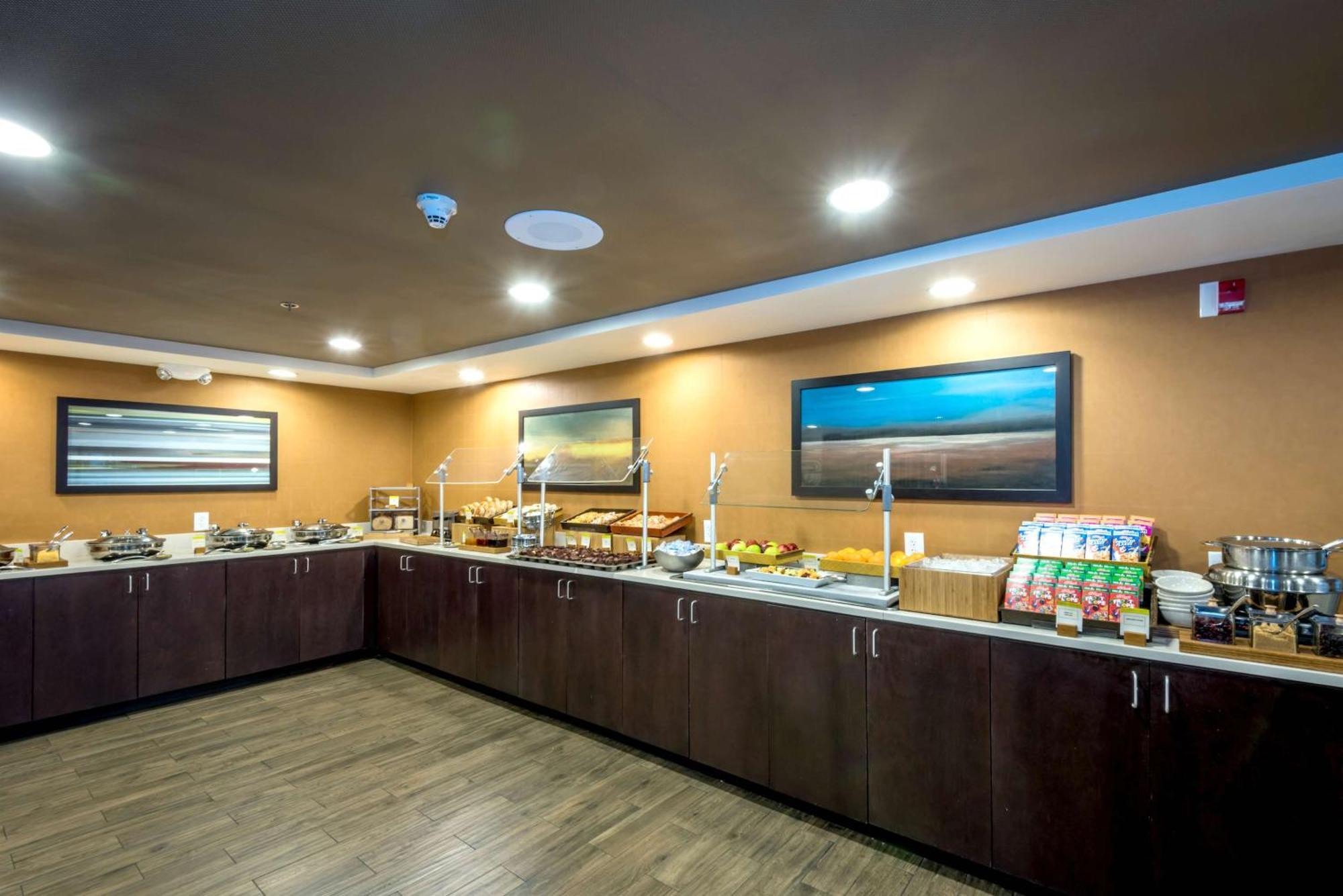 Doubletree By Hilton Montgomery Downtown Экстерьер фото