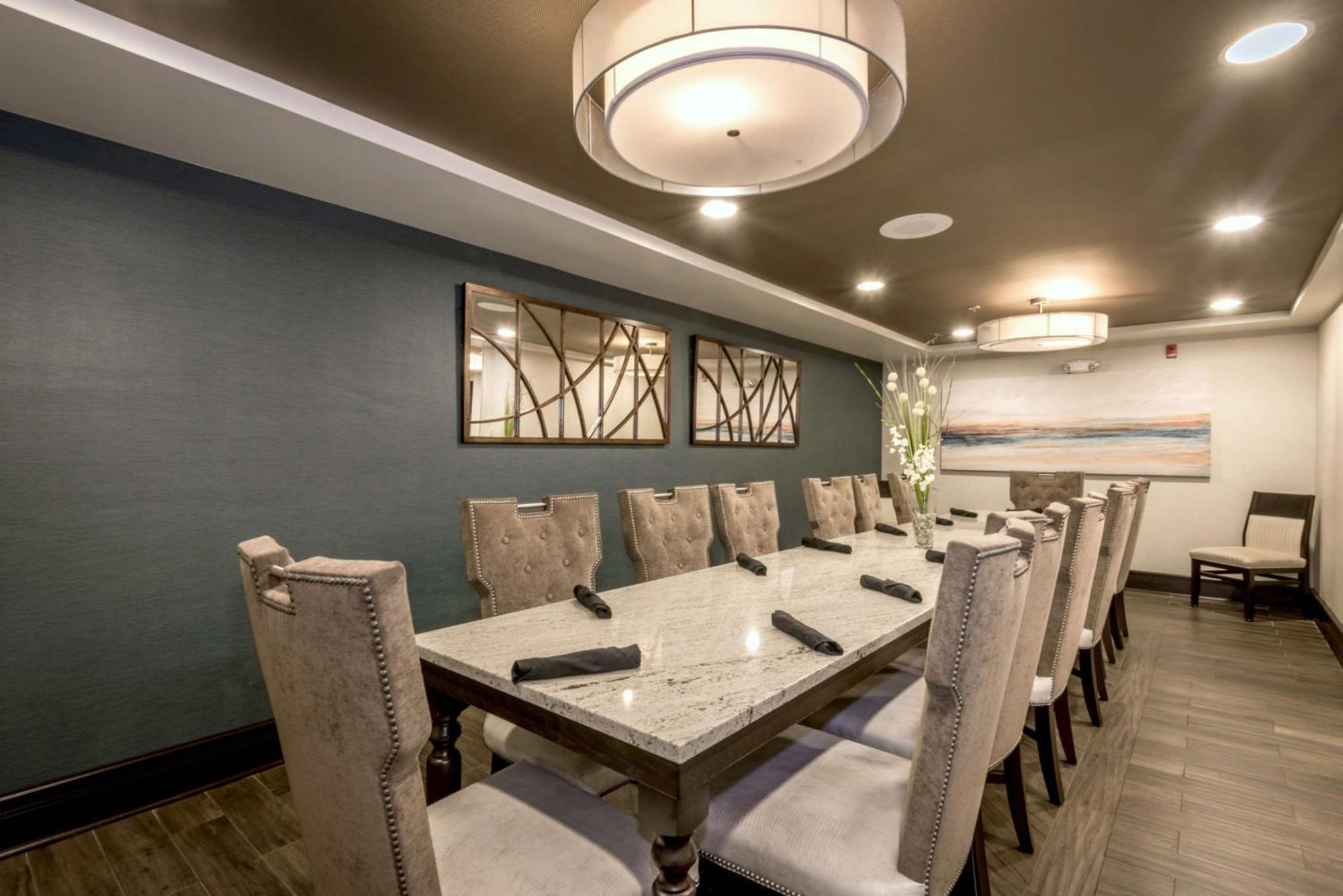 Doubletree By Hilton Montgomery Downtown Экстерьер фото
